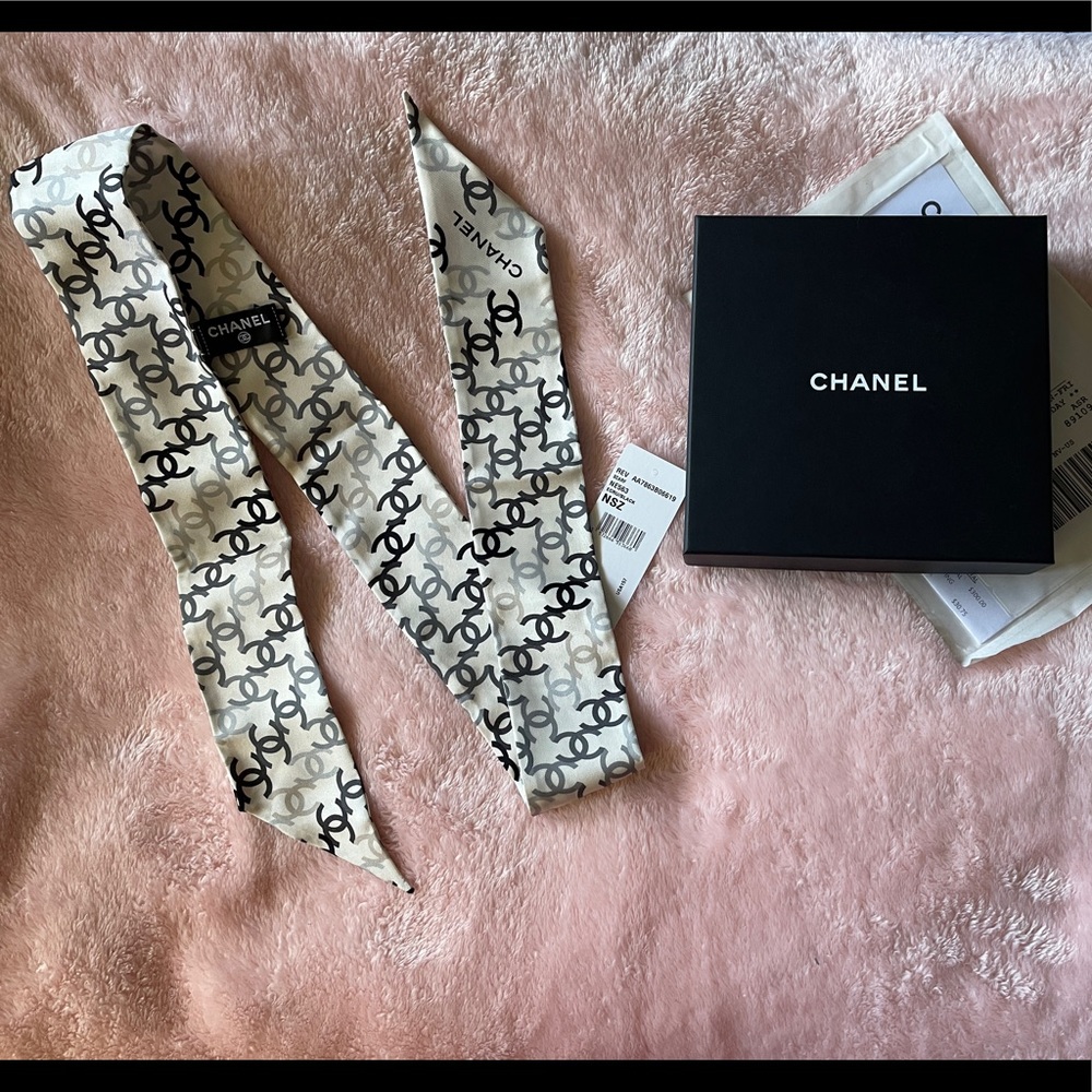 Chanel Twill/Scarf